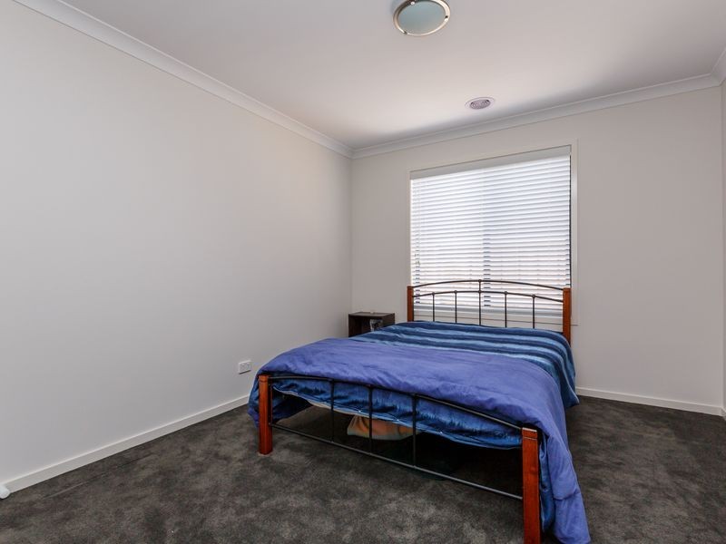 42 Woondella Boulevard, Sale VIC 3850