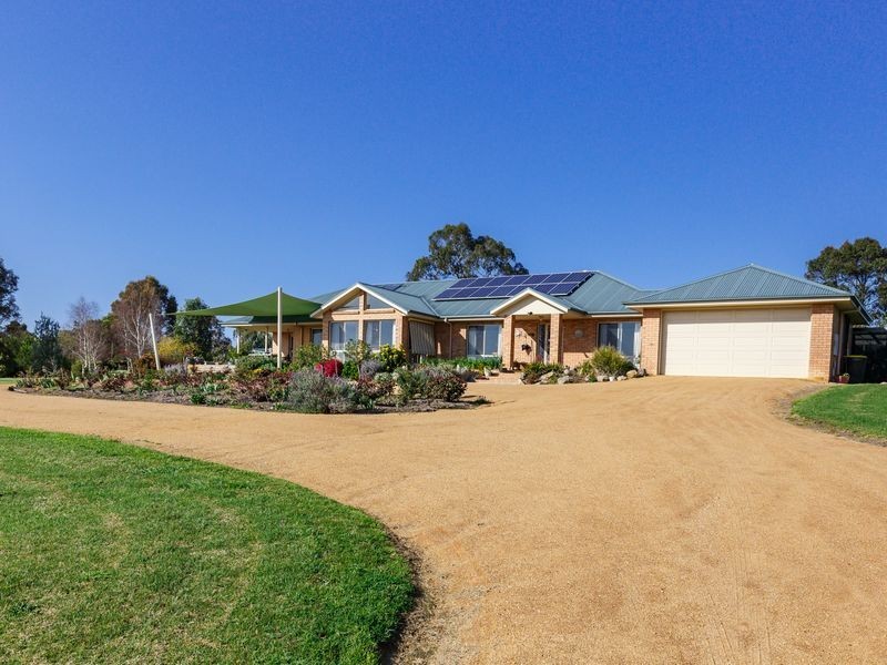 56 William Court, Longford VIC 3851