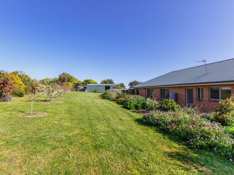 56 William Court, Longford VIC 3851