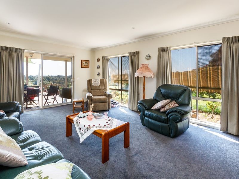 56 William Court, Longford VIC 3851