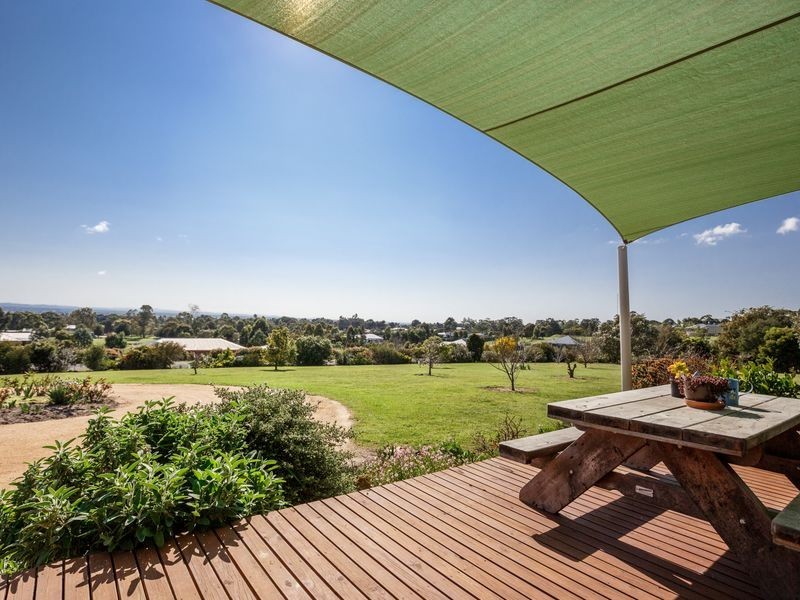 56 William Court, Longford VIC 3851