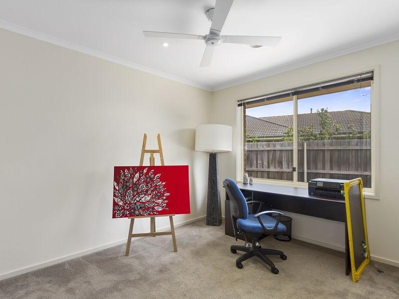 11 Kingfisher Place, Sale VIC 3850