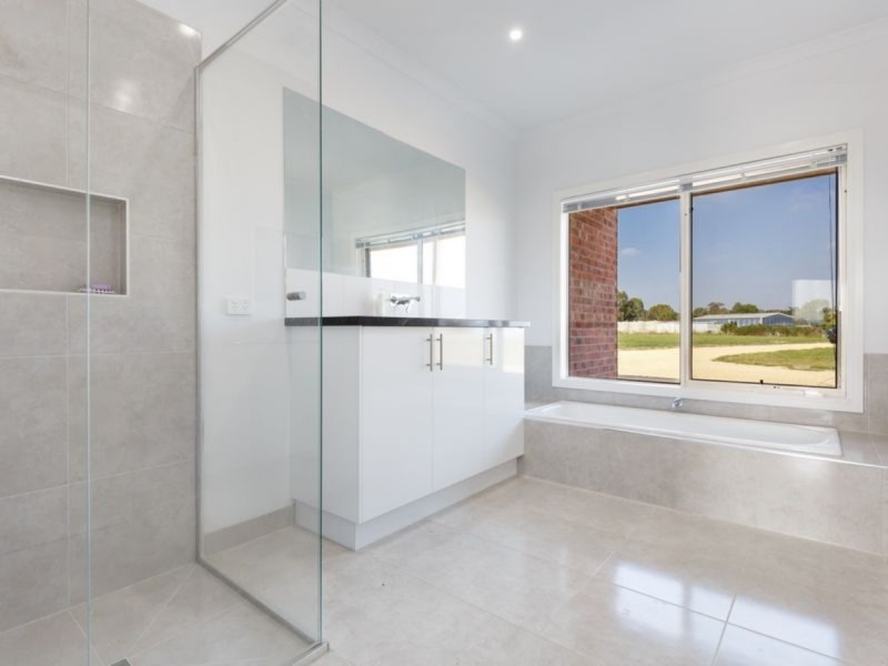 22 Cardice Drive, Stratford VIC 3862