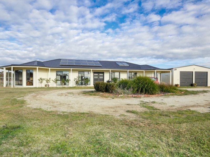 15 Josharc Court, Stratford VIC 3862