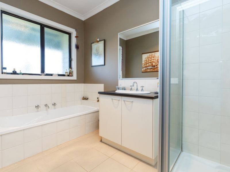 15 Josharc Court, Stratford VIC 3862