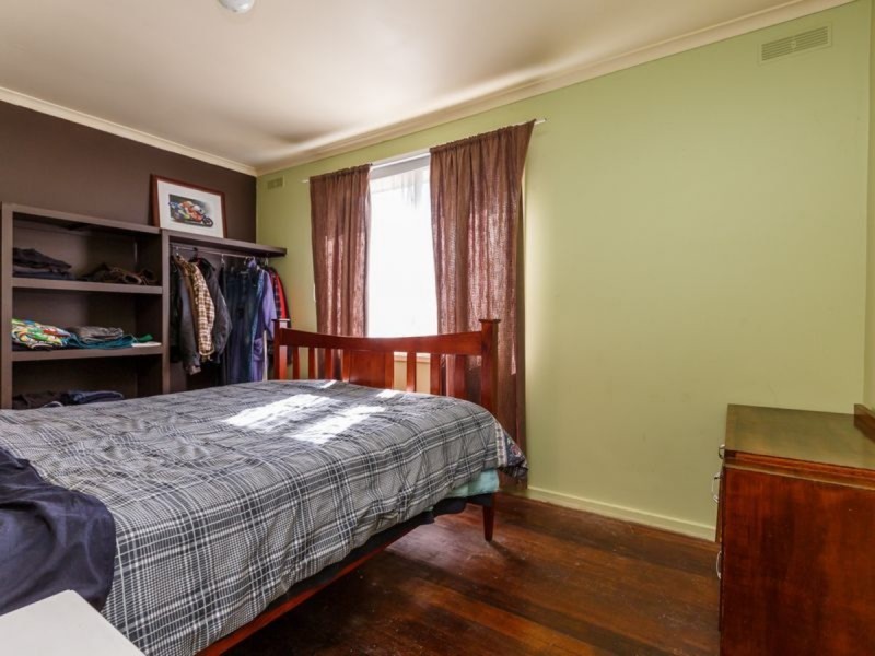 57 Jackson Avenue, Sale VIC 3850