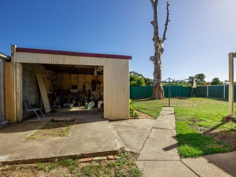 57 Jackson Avenue, Sale VIC 3850