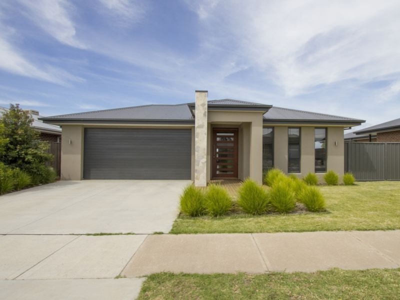 67 Woondella Boulevard, Sale VIC 3850