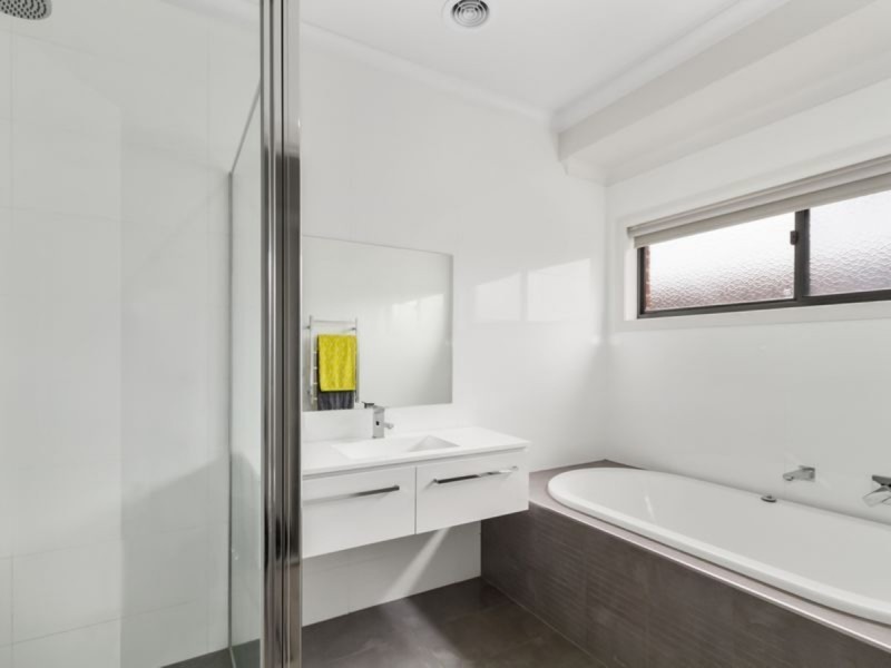 67 Woondella Boulevard, Sale VIC 3850