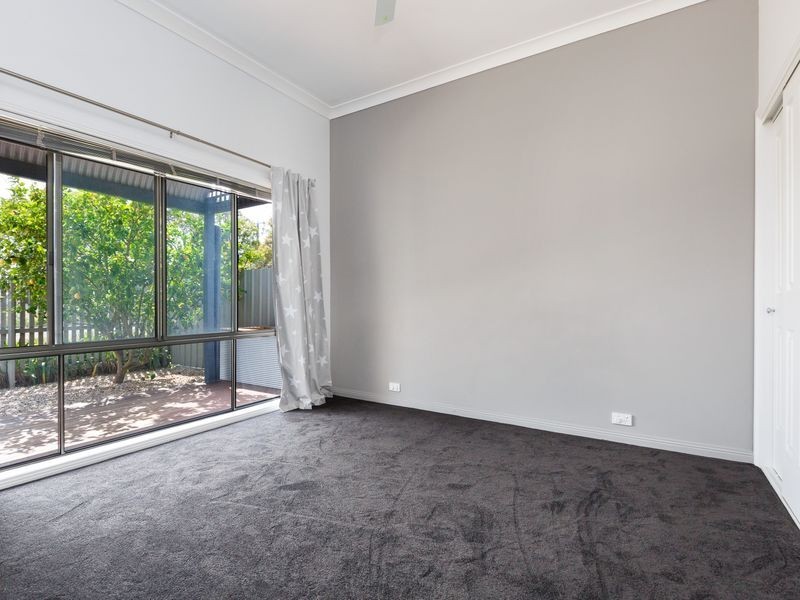 18 McFarlane Street, Stratford VIC 3862