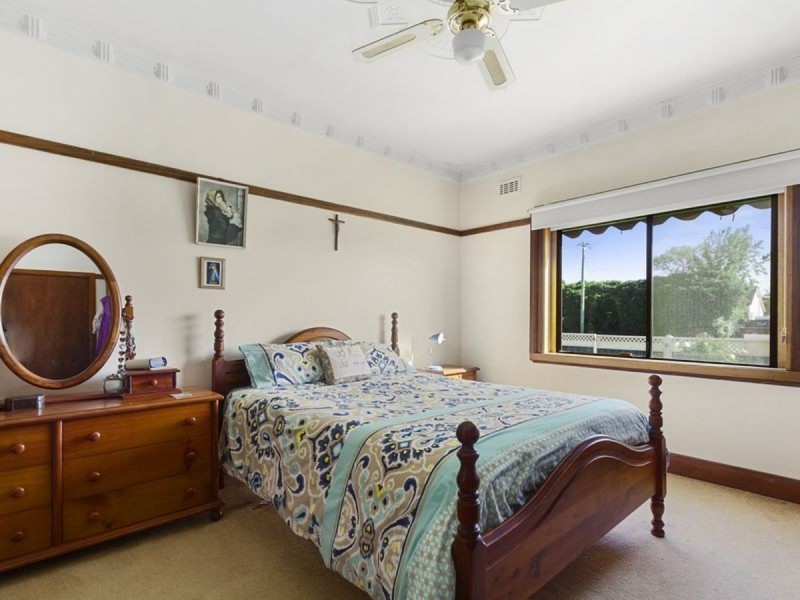 24 Fitzroy Street, Sale VIC 3850