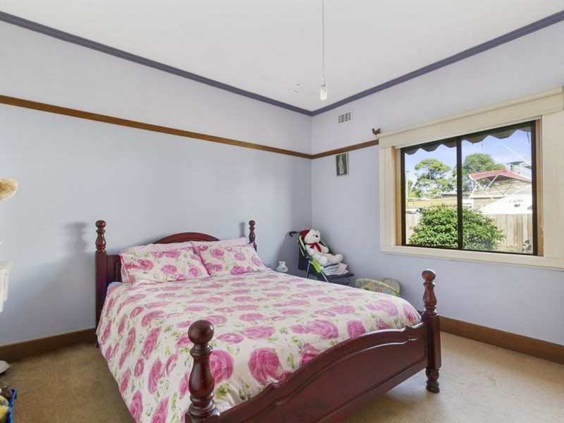 24 Fitzroy Street, Sale VIC 3850