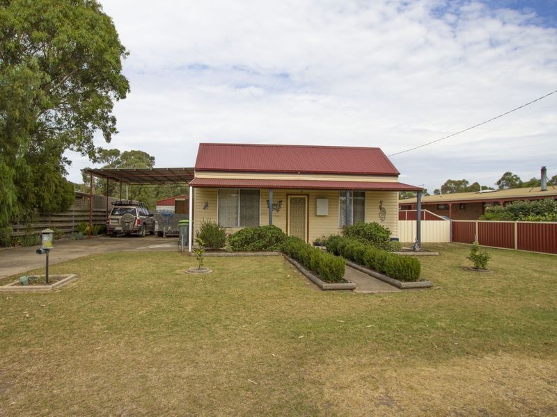 30 Bolden Street, Stratford VIC 3862