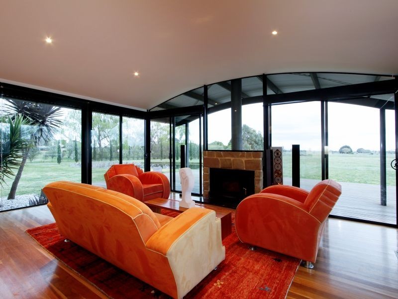 202 Gibsons Road, Sale VIC 3850