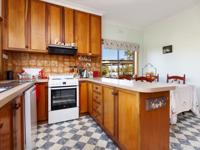 2 Jones Street, Stratford VIC 3862