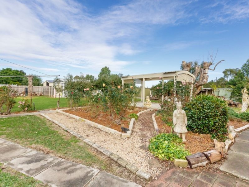 2 Jones Street, Stratford VIC 3862