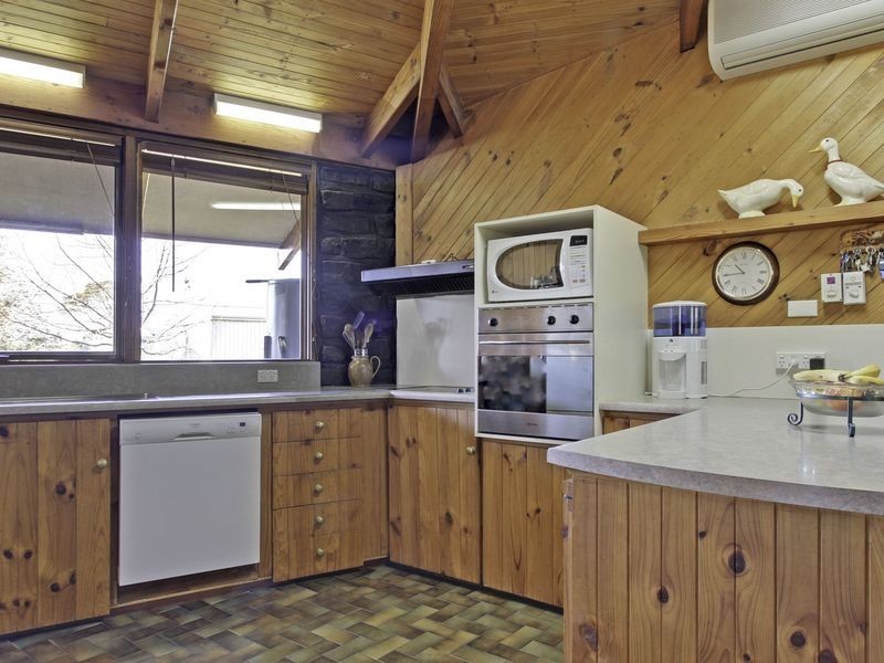 42 Hobson Street, Stratford VIC 3862