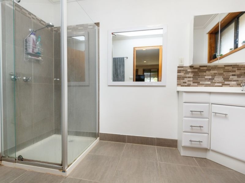 6 McDonald Court, Sale VIC 3850