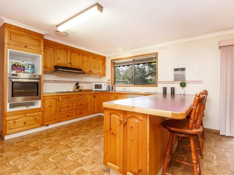 6 McDonald Court, Sale VIC 3850