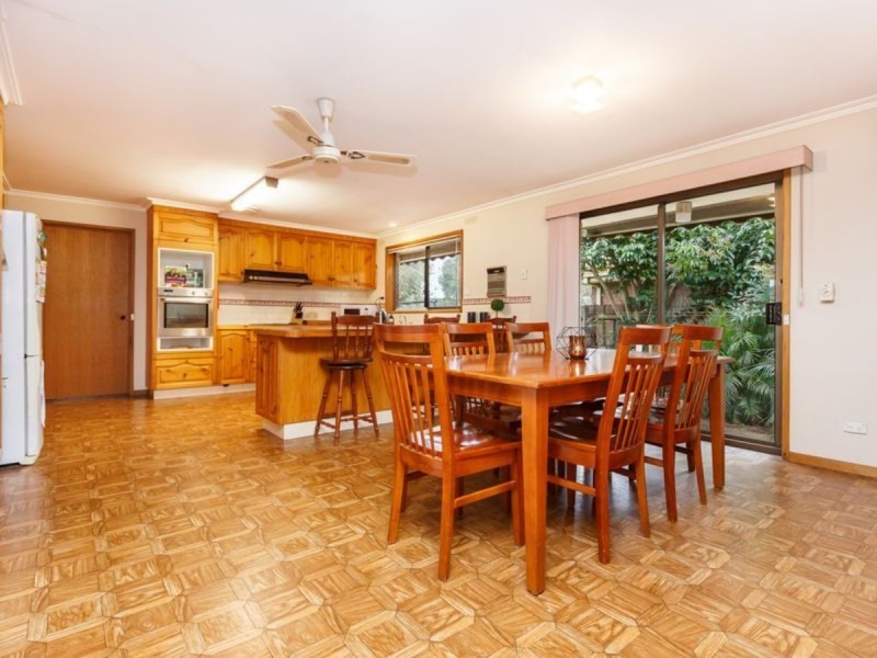 6 McDonald Court, Sale VIC 3850