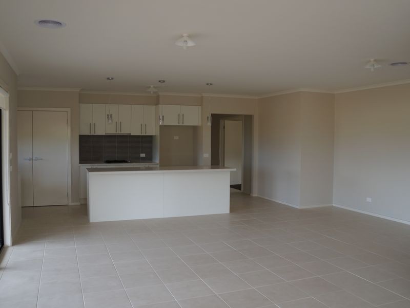 19 Cashmere Close, Pearsondale VIC 3851