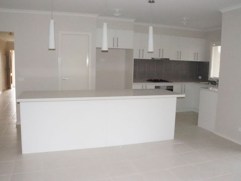 12 Cashmere Close, Sale VIC 3850