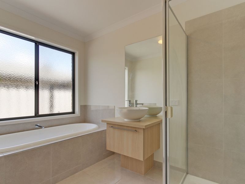 98 Landy Street, Maffra VIC 3860