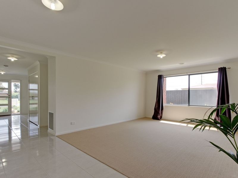 98 Landy Street, Maffra VIC 3860