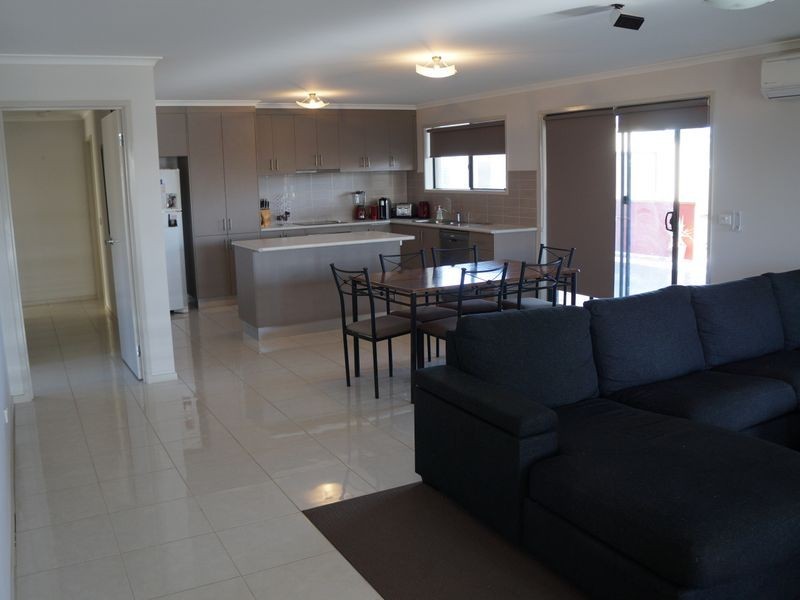 5 Gilchrist Court, Stratford VIC 3862