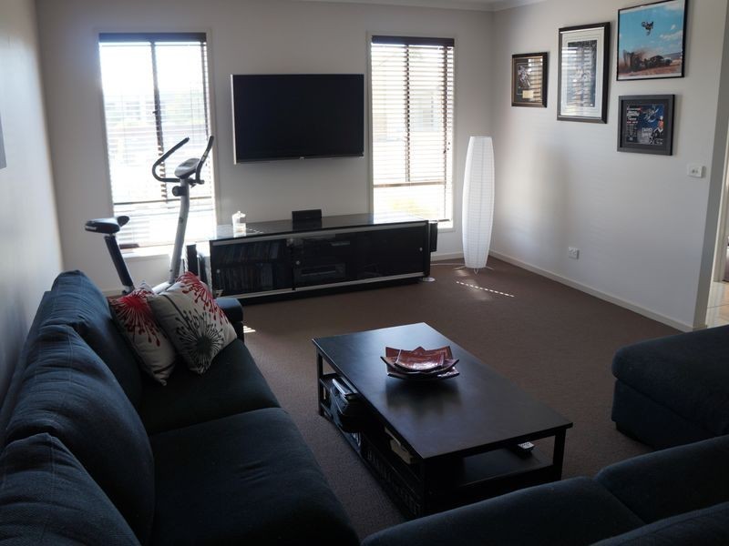 5 Gilchrist Court, Stratford VIC 3862