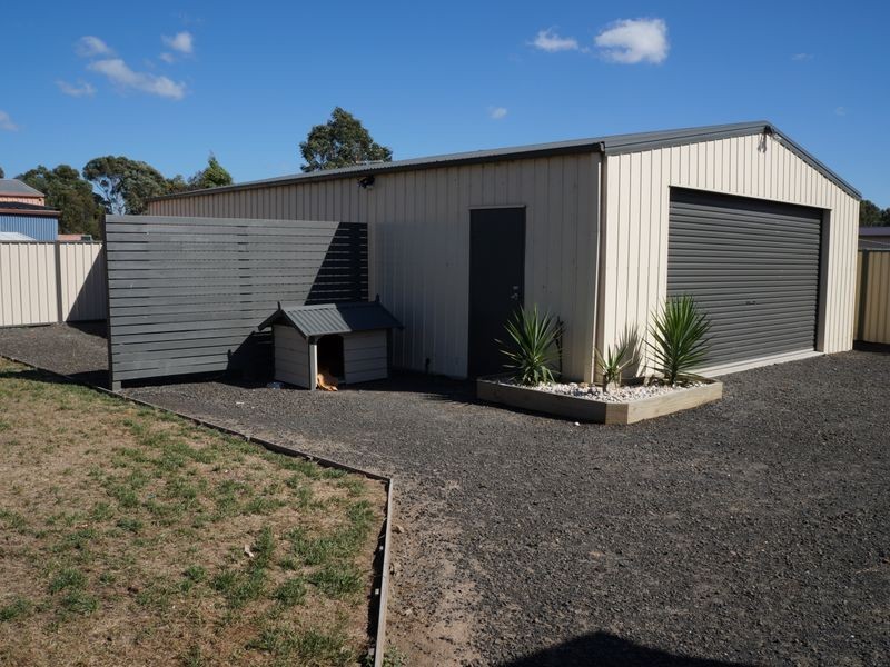 5 Gilchrist Court, Stratford VIC 3862