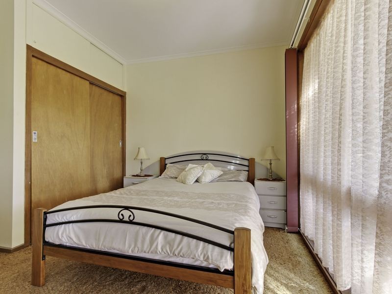 37 Sandhill Drive, Stratford VIC 3862