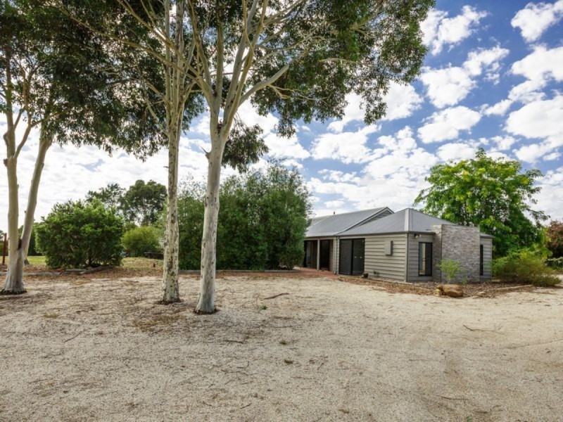 23 Reid Drive, Wurruk VIC 3850