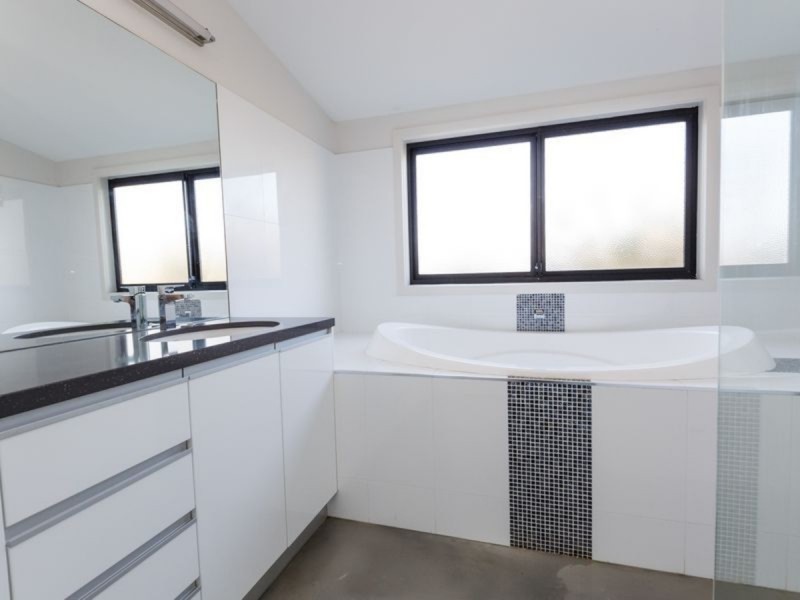 23 Reid Drive, Wurruk VIC 3850