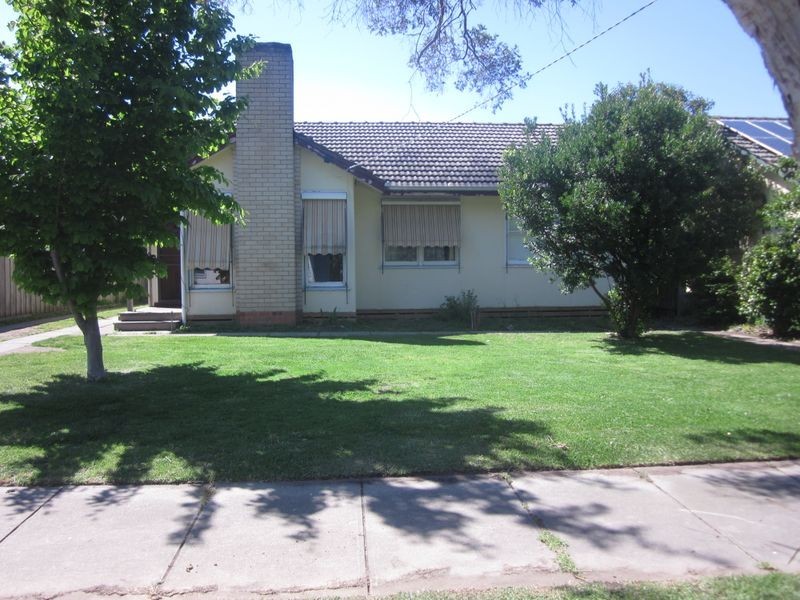 34 Leslie Street, Sale VIC 3850