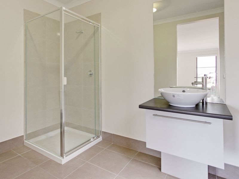 24 Ruthberg Drive, Sale VIC 3850