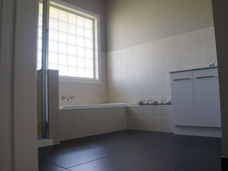 4 Sovereign Drive, Wurruk VIC 3850