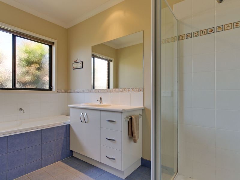 5 Speechley Court, Sale VIC 3850