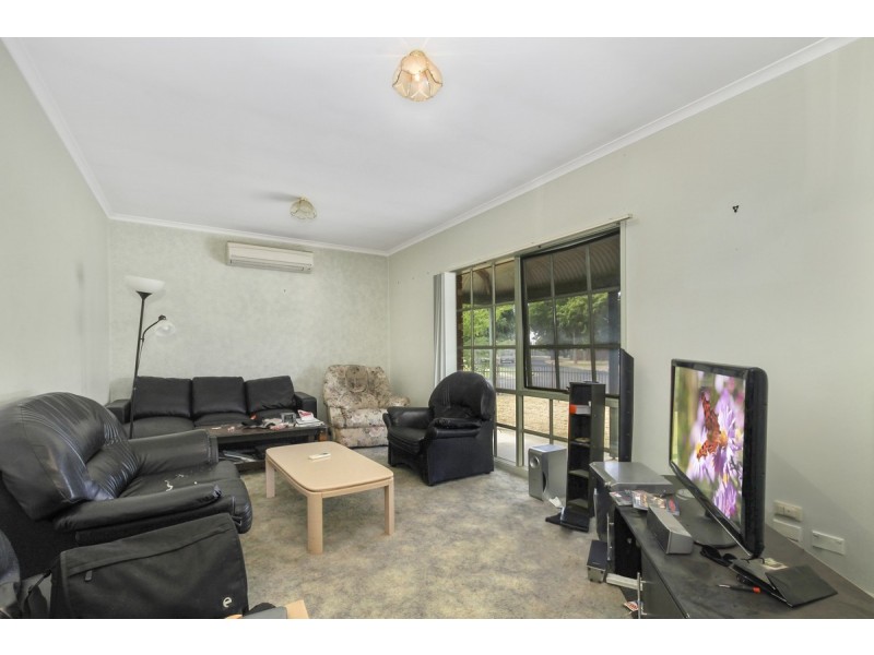25 Coverdale Drive, Sale VIC 3850