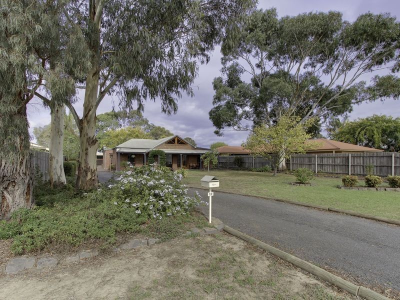 12 Bolden Street, Stratford VIC 3862