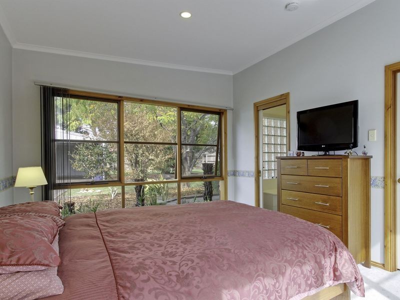 12 Bolden Street, Stratford VIC 3862