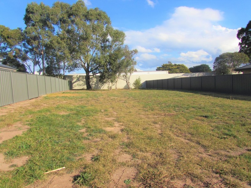 33 Relph Avenue, Sale VIC 3850