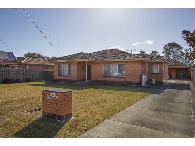 17 Jones Street, Stratford VIC 3862