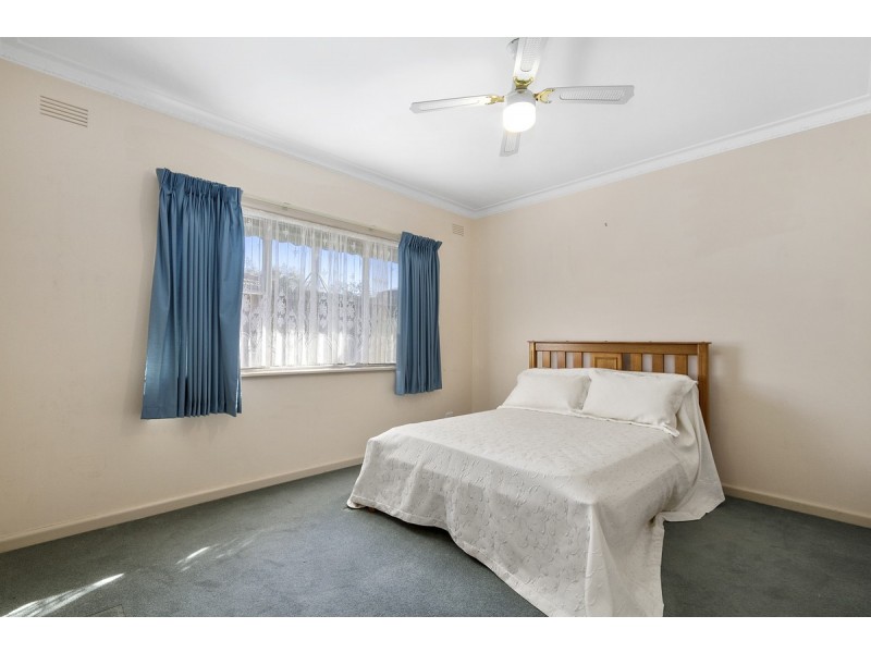 17 Jones Street, Stratford VIC 3862
