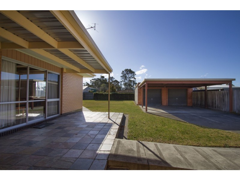 17 Jones Street, Stratford VIC 3862