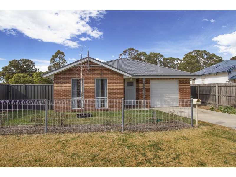 2/112 Tyers Street, Stratford VIC 3862