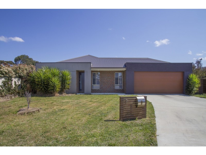 7 Gilchrist Court, Stratford VIC 3862