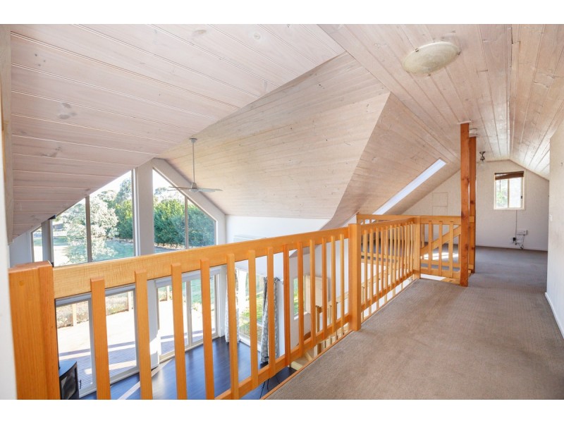 22 Eremin Court, Wurruk VIC 3850