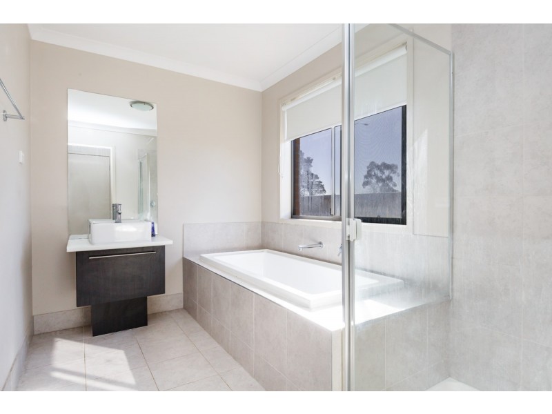 3 Ruthberg Drive, Sale VIC 3850