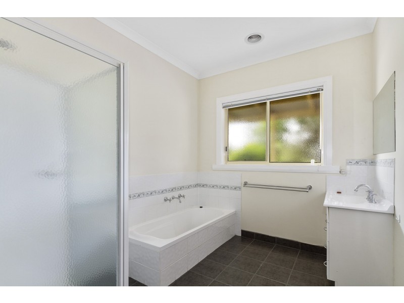 62 Sovereign Drive, Wurruk VIC 3850